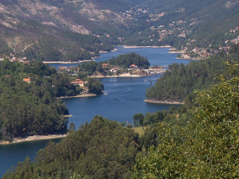 Вилла Casa Encosta Do Geres-Ferias No Geres Виейра-ду-Минью Номер фото